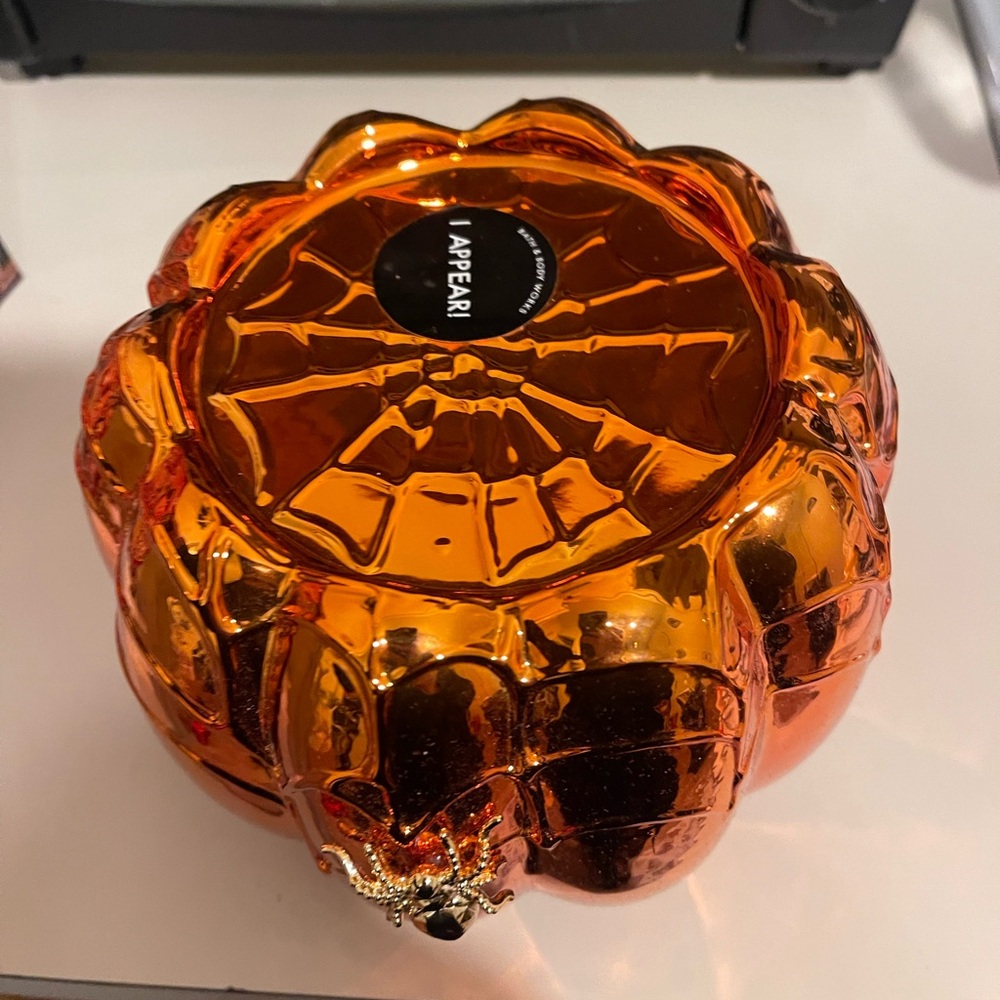Bath & Body Works Halloween Glass Pumpkin Candle Holder Light up Glowing Skull